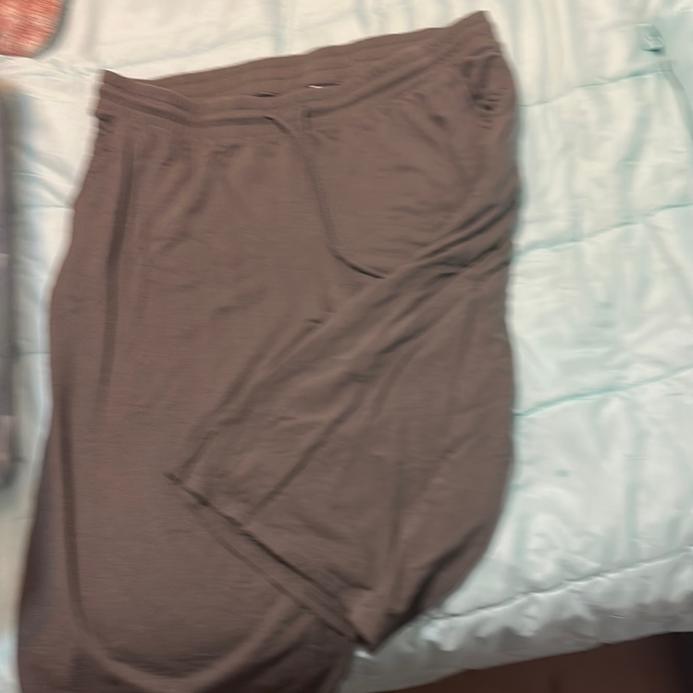 Capri sweat pants.